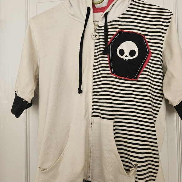 I Still Bite 🦇 Vintage Original Skelanimals T-Hoodie - Picture 6 of 13